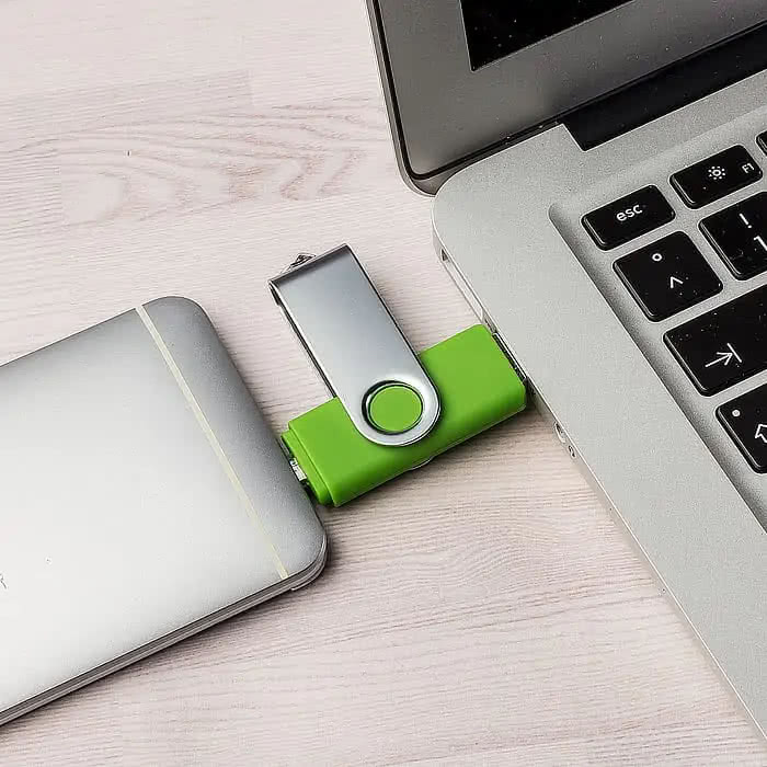 USB Sticks On the GO 